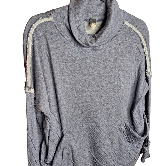 We the free raw edge turtle neck oversized top XS cozy lagenlook sweatshirt - Picture 5 of 5